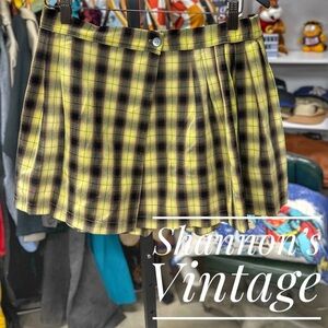 UNIF aryn sz medium plaid skirt A9